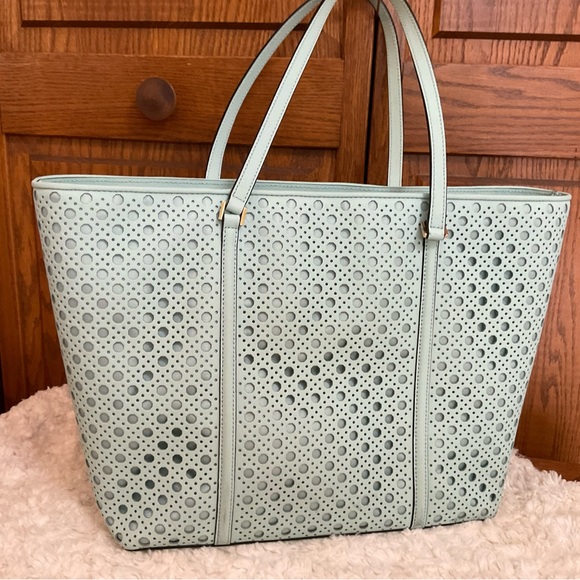 Beautiful large Kate Spade Tote - Picture 2 of 15